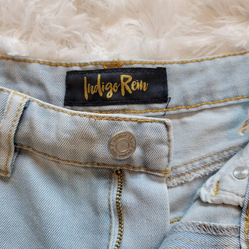 Light Wash Ripped Denim Cutoff Shorts Super‎ High Rise Size 26